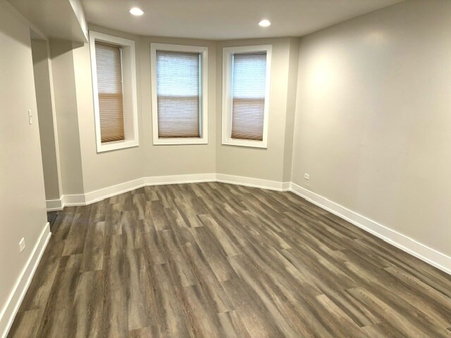 Foto del edificio - 2115 W Barry Ave