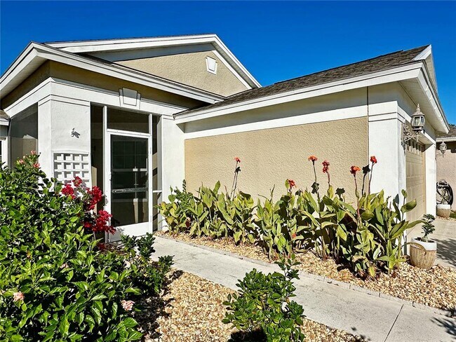 Building Photo - 5044 Gato Del Sol Cir