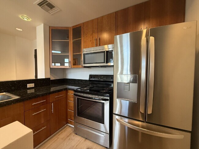 Foto del edificio - Penthouse Loft in Prime Downtown Location!