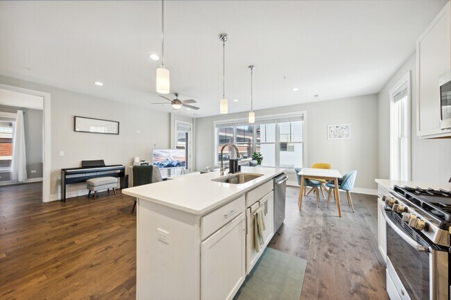 Foto del edificio - 940 Maple Ave