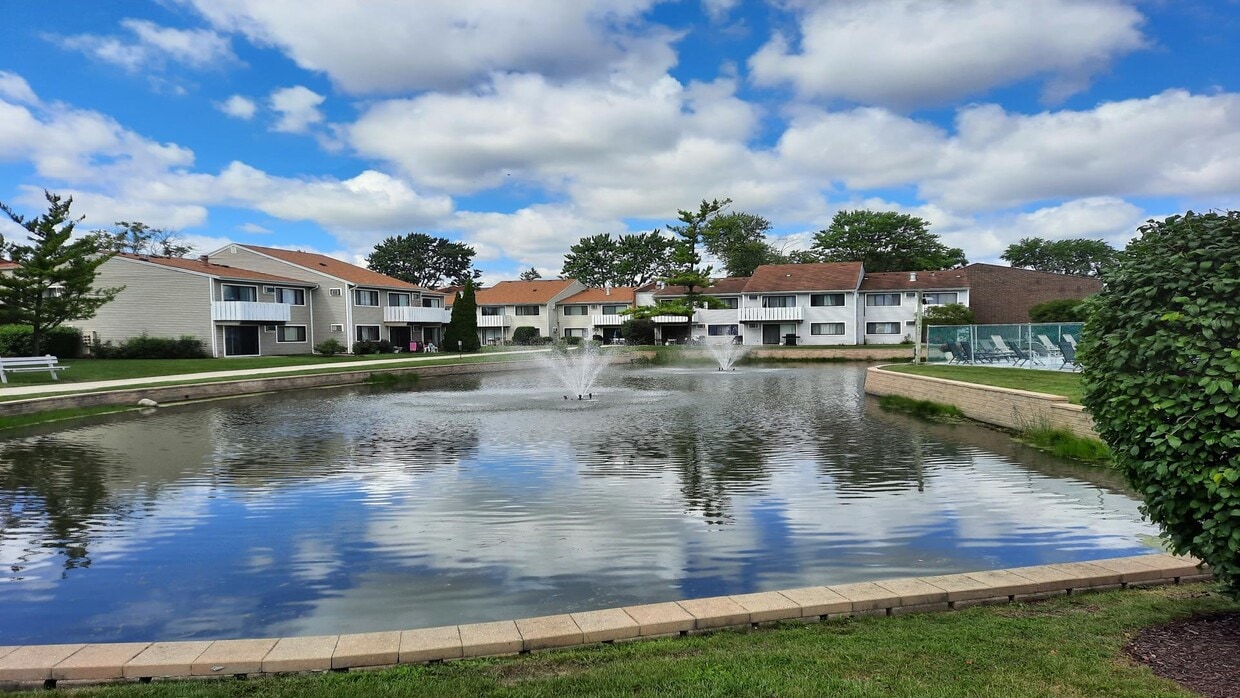 Primary Photo - 3900 Bayside Dr