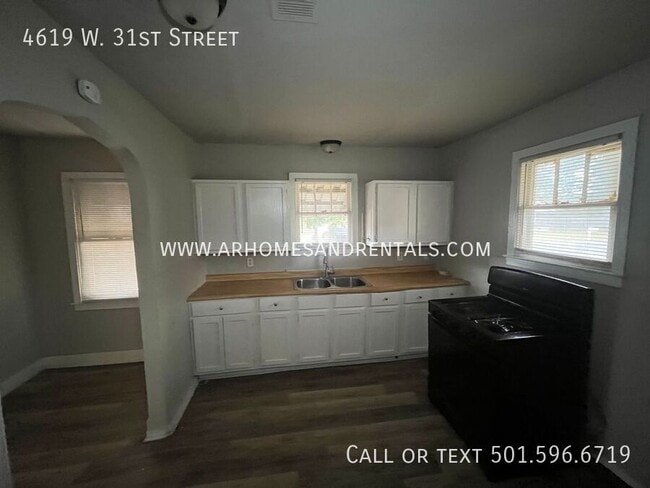 Foto del edificio - 4619 W 31st St