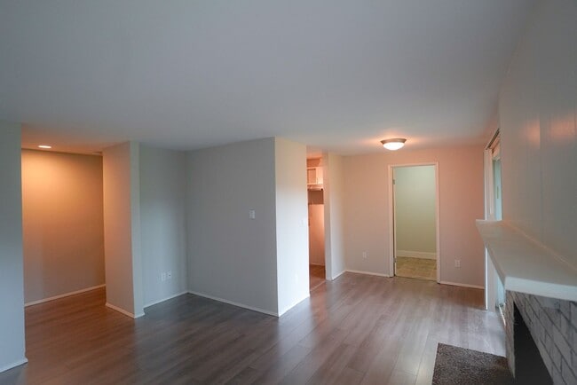 Building Photo - 10545 SE 238th St
