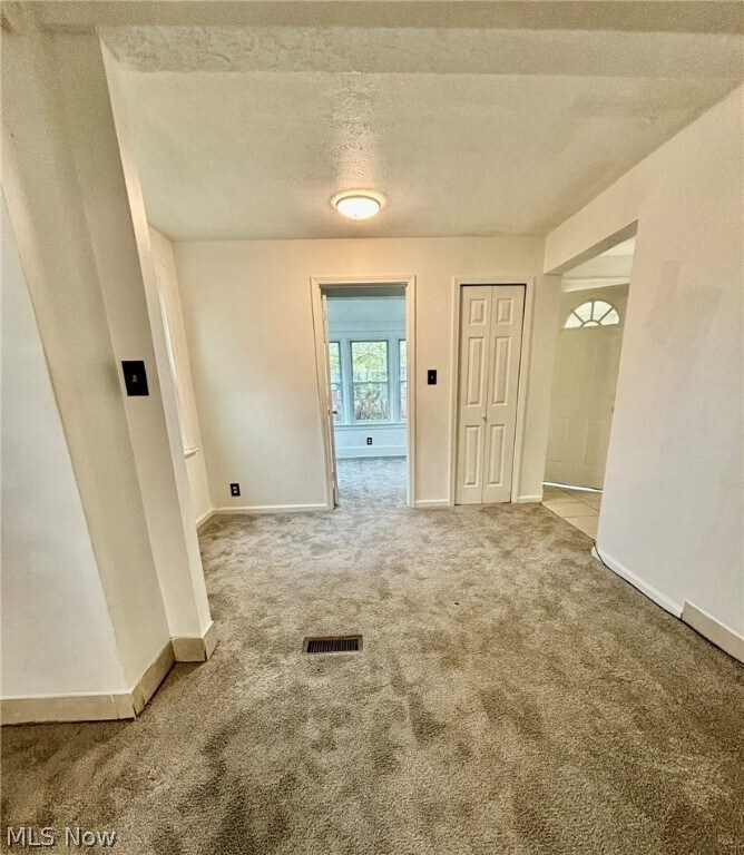 459 Patterson Ave Unit down, Akron, OH 44310 Room for Rent in Akron