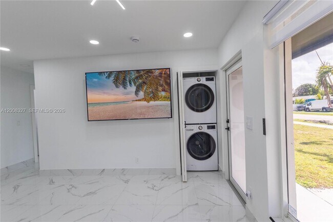 Foto del edificio - 3001 SW 35th Ave