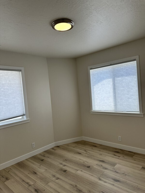 Foto del edificio - 683 6th Ave
