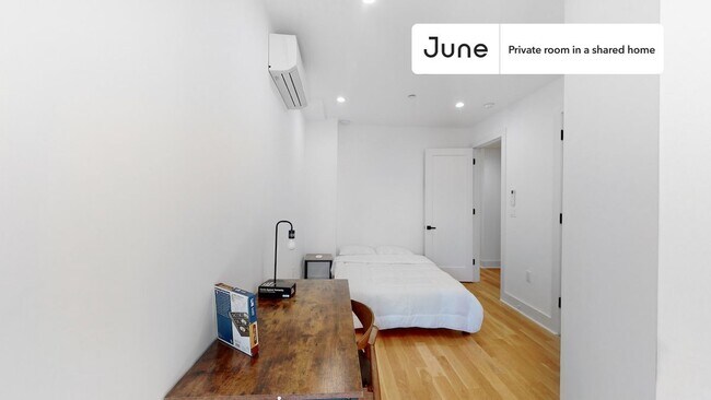 Building Photo - Crown Heights