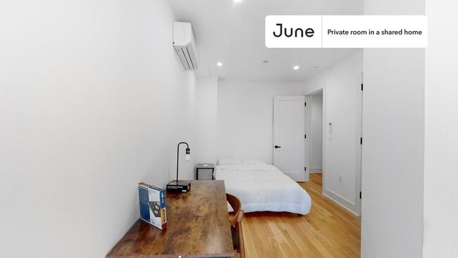 Building Photo - Crown Heights