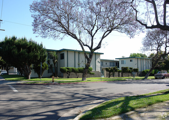 Foto del edificio - Stuart Grove Apartments