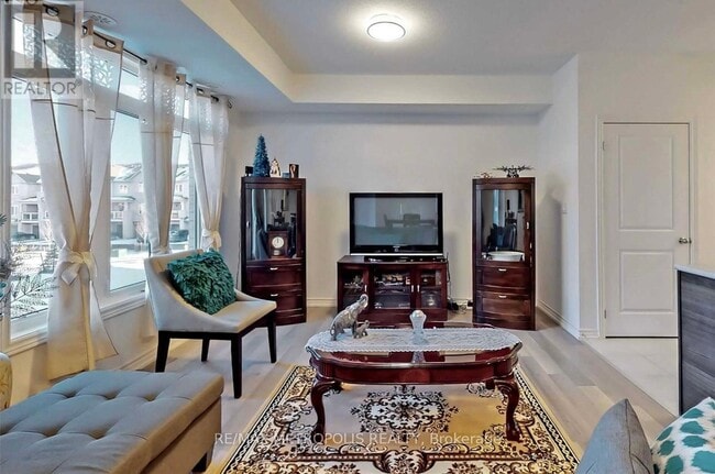 Building Photo - 2568-2568 Ladyfern Crossing