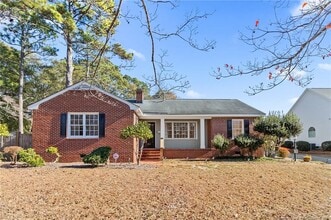 Building Photo - 315 Fairfield Rd