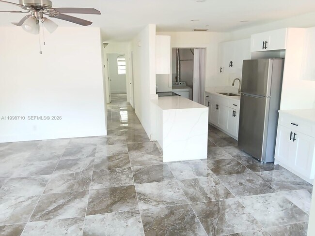 Foto del edificio - 812 SW 13th St