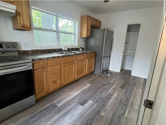 Foto del edificio - 210 N Lincoln Ave