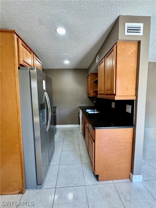 Foto del edificio - 4603 Bayshore Dr