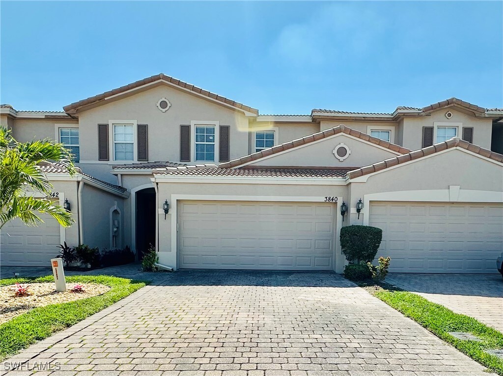 Foto principal - 3840 Cherrybrook Loop