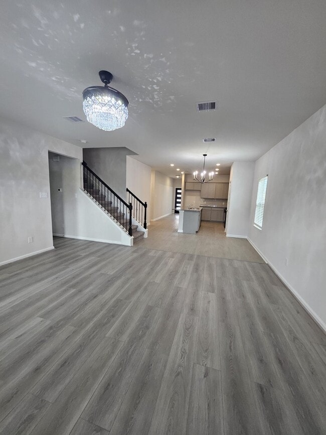 Foto del edificio - 2727 Crest Creek Ln