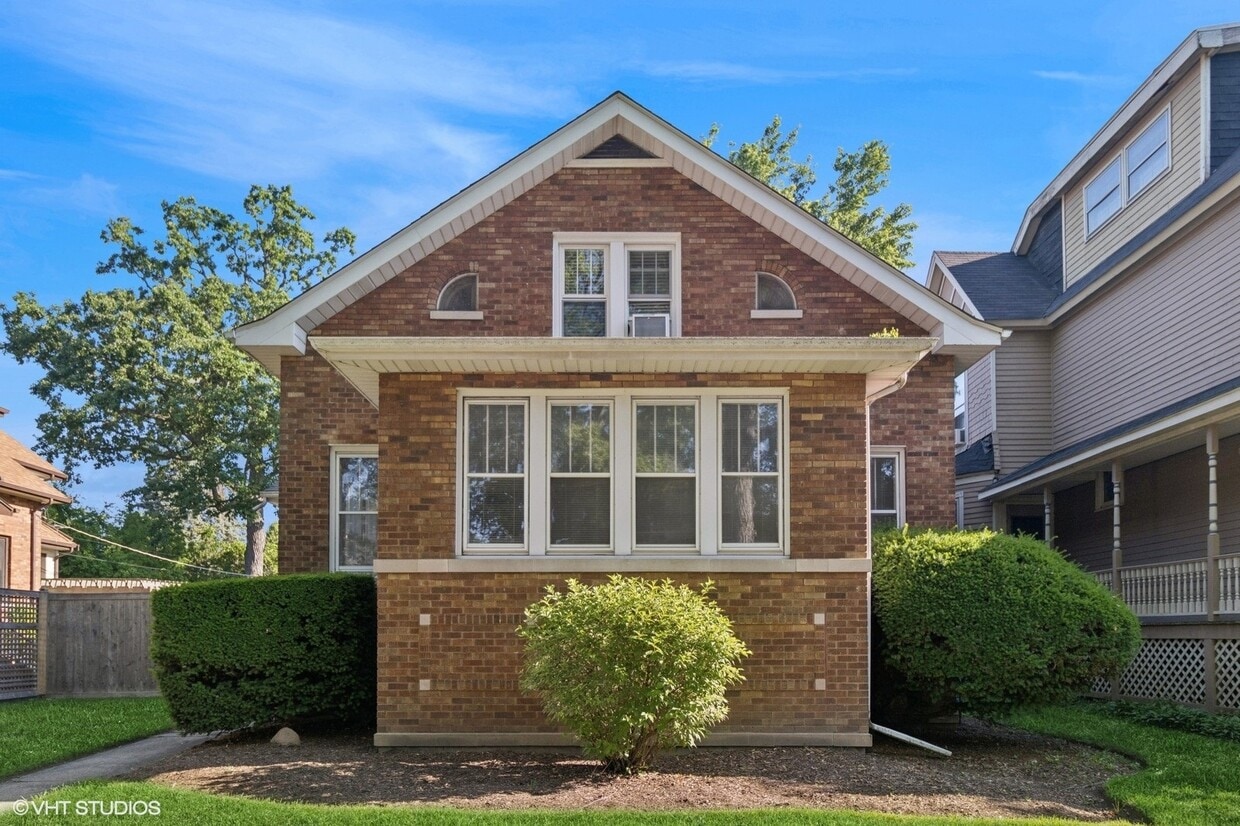 Primary Photo - 1524 Forest Ave