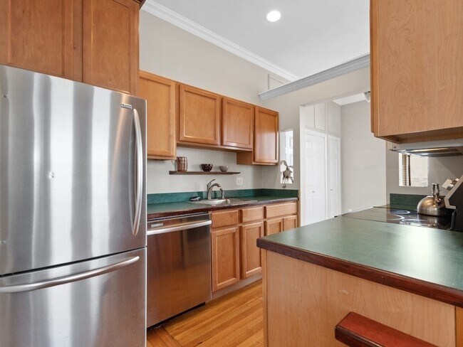 Foto del edificio - 483 Beacon St