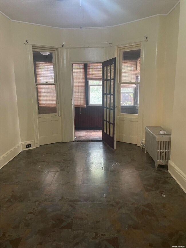 Foto del edificio - 86-02-90 90th St