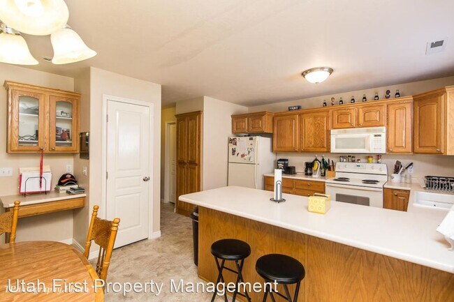 Foto del edificio - 3 br, 2.5 bath House - 316 S 2450 E #22