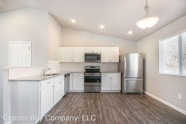 Building Photo - 4 br, 2 bath House - 5233 Bittersweet Drive