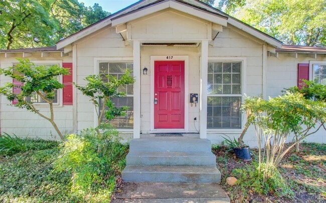 Building Photo - 417 Sue St