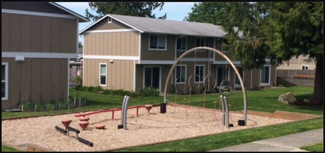 Building Photo - 2107 N Laventure Rd