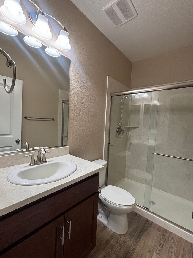 Foto del edificio - Modern 4BD Home in Brighton Landing | Solar | Bed & Bath Downstairs