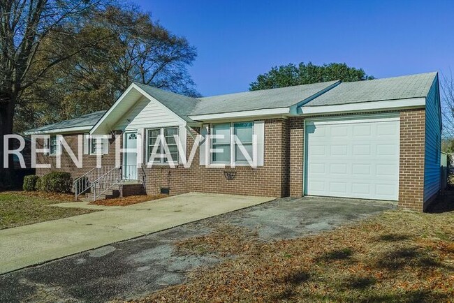 Building Photo - 7543 Burdell Dr