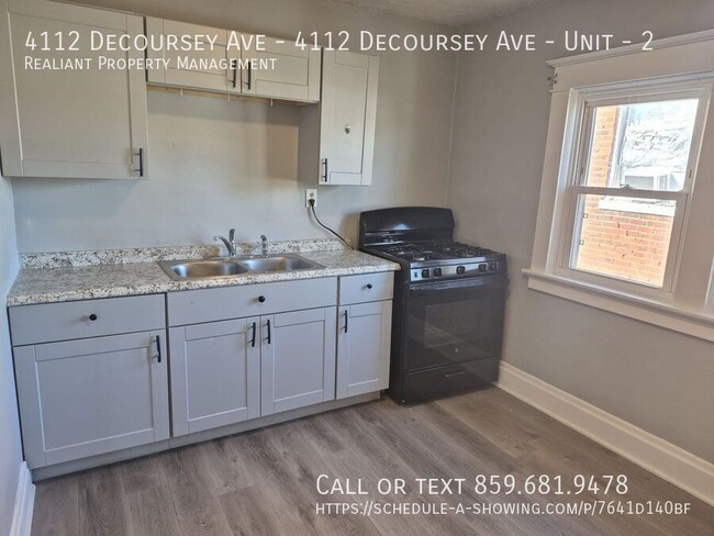 Foto del edificio - 4112 Decoursey Ave