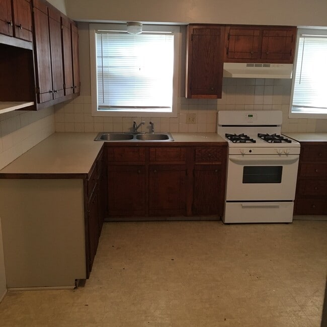 Foto del edificio - **  CLOSE TO THE U OF A **