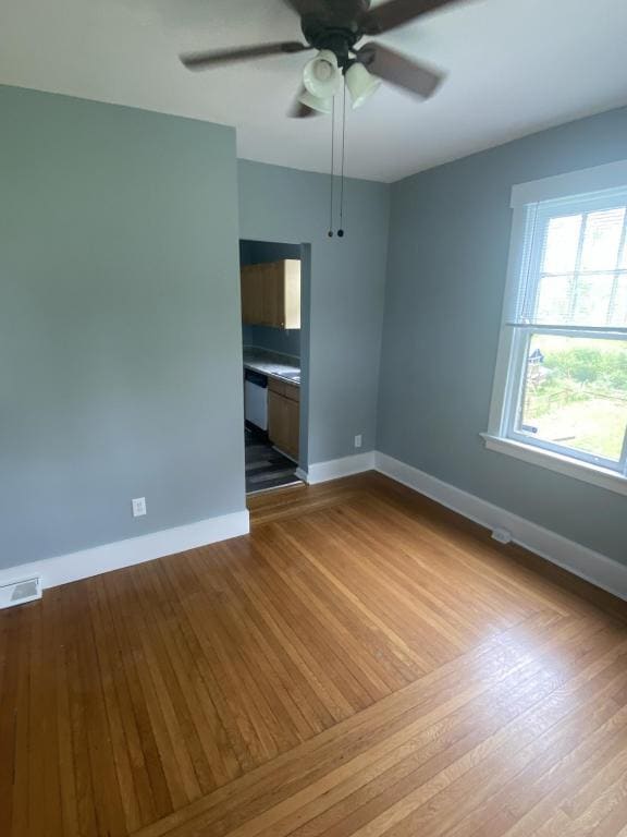 2915 Losantiville Ave House for Rent in Cincinnati, OH