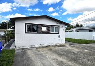 Building Photo - 380 Tamiami Canal Rd