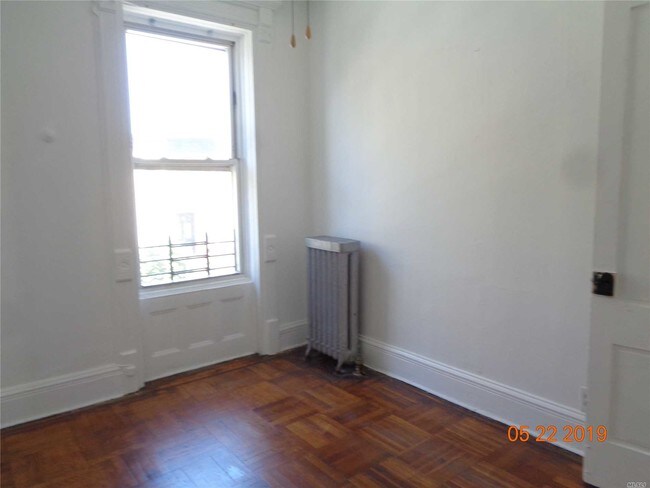 Building Photo - 976 Greene Ave