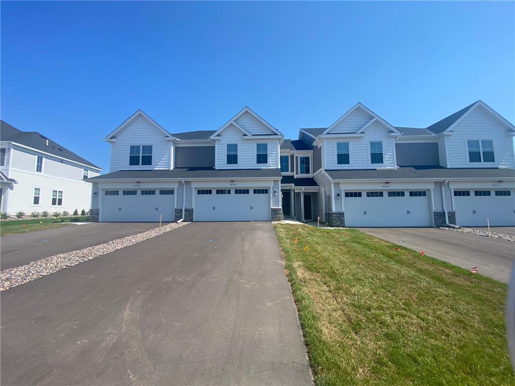 Foto principal - 9448 4th St N