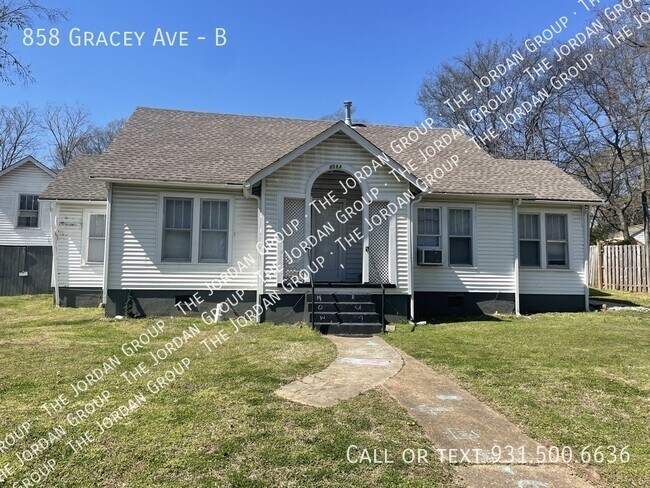 Foto del edificio - 858 Gracey Ave