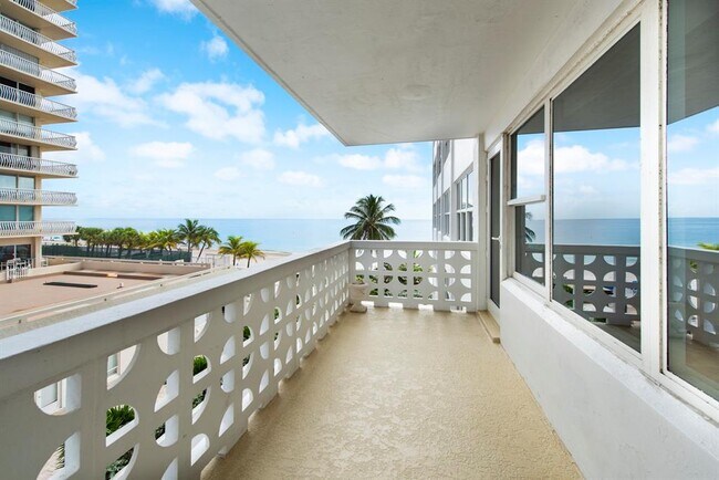 Building Photo - 4010 Galt Ocean Dr