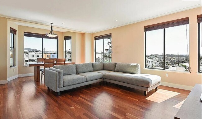 Foto del edificio - 2401 44th Ave