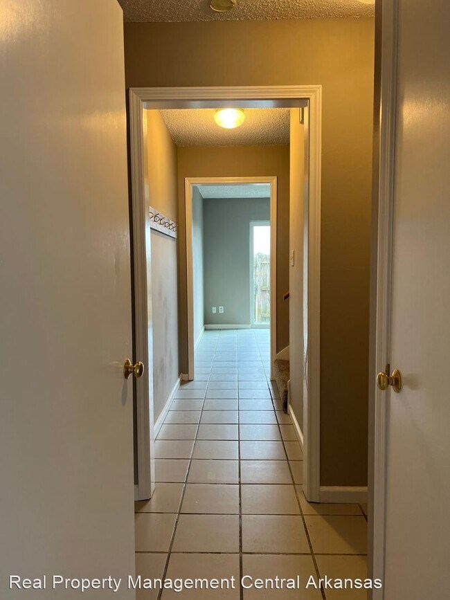 Building Photo - 3 br, 2.5 bath House - 24 Edgehill Cv.