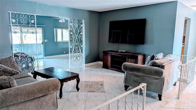 Foto del edificio - 5710 NW 13th Ct