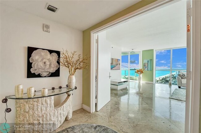 Building Photo - 101 S Fort Lauderdale Beach Blvd