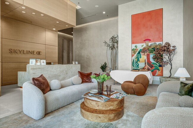 Foto del edificio - Luxury Elevated Living 1 Bed 1.5 Bath Condo at Skyline OC