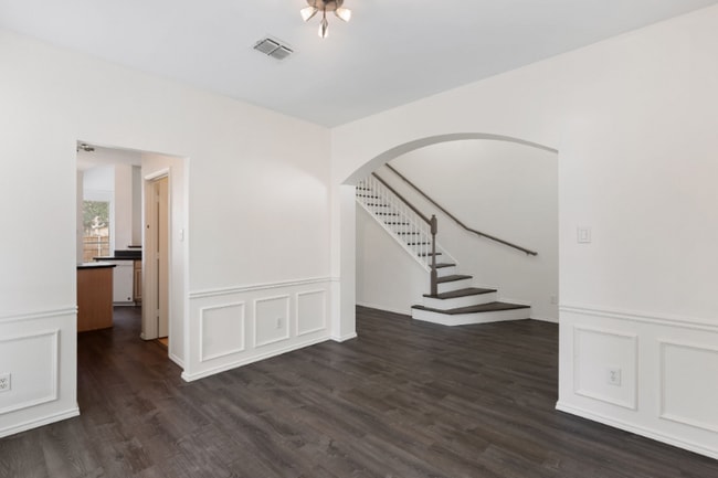 Building Photo - 2802 Briarbrook Ln