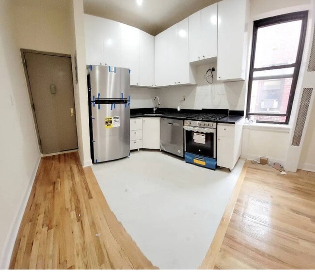Foto del edificio - 132-17 Maple Ave