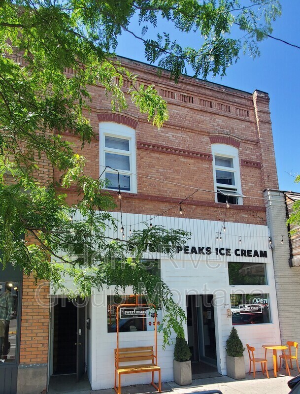 Primary Photo - 221 W Front St