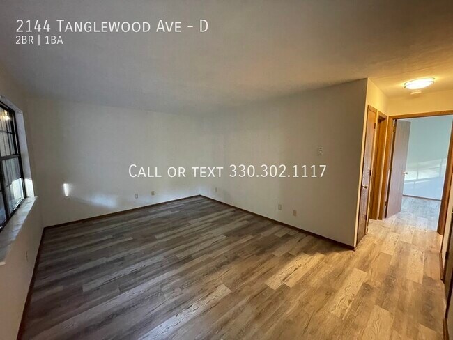 Building Photo - Two bedroom one bathroom apartment for rent