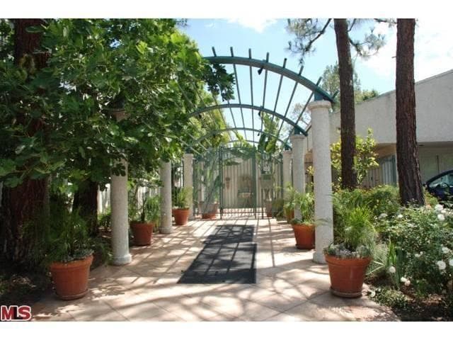 Foto principal - 20134 Leadwell St