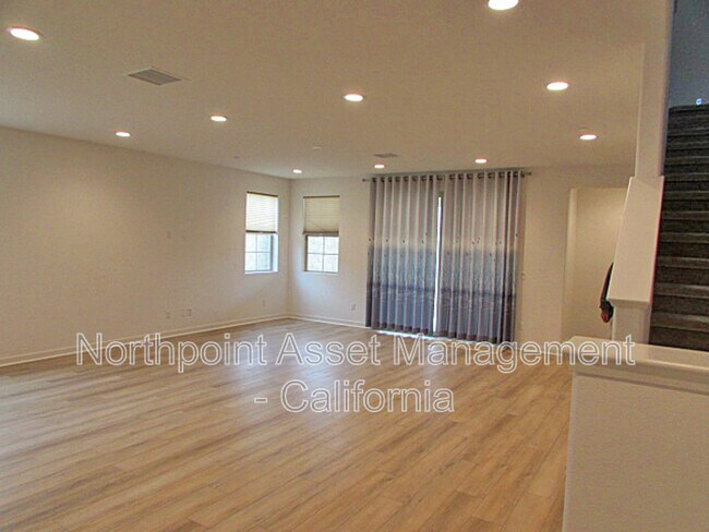 Foto del edificio - 7039 Mallow Dr