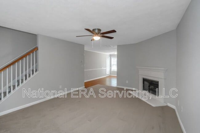 Foto del edificio - 7037 Ravenwood Ln