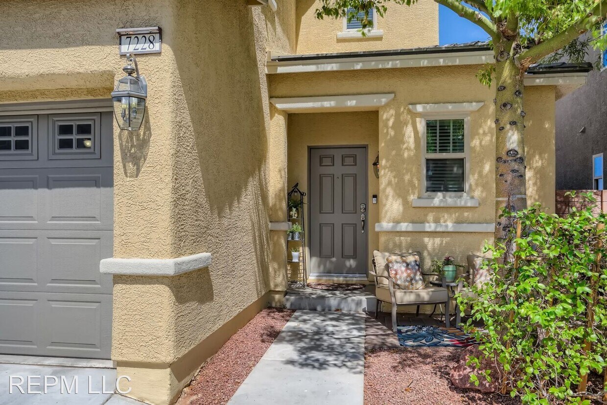 3 br, 3 bath House 7228 Willow Brush Street House for Rent in Las